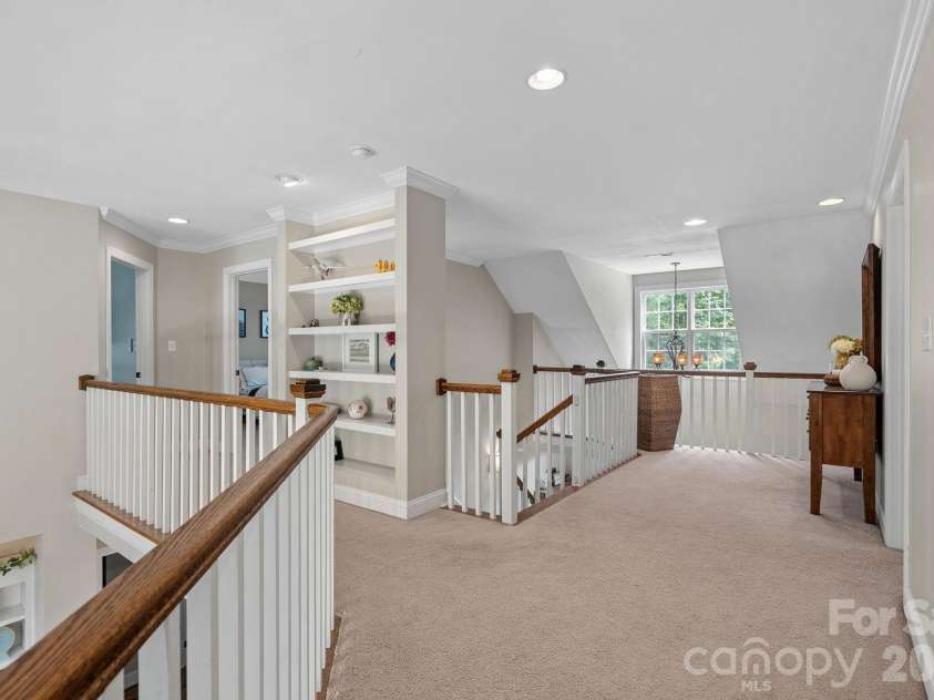 3850 Oakdale Road, Charlotte, NC 28216.  MLS# CAR4417227, YatesRealty ID 46158. 