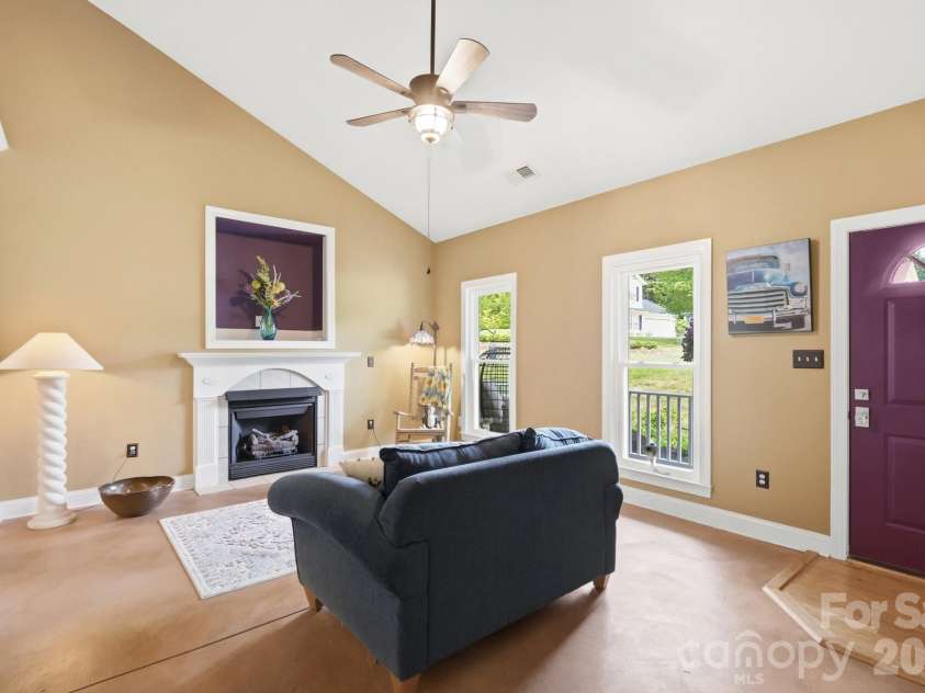 282 Kendra Drive, Concord, NC 28025.  MLS# CAR4414096, YatesRealty ID 46159. 