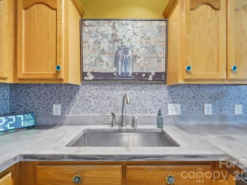 282 Kendra Drive, Concord, NC 28025.  MLS# CAR4414096, YatesRealty ID 46159. 