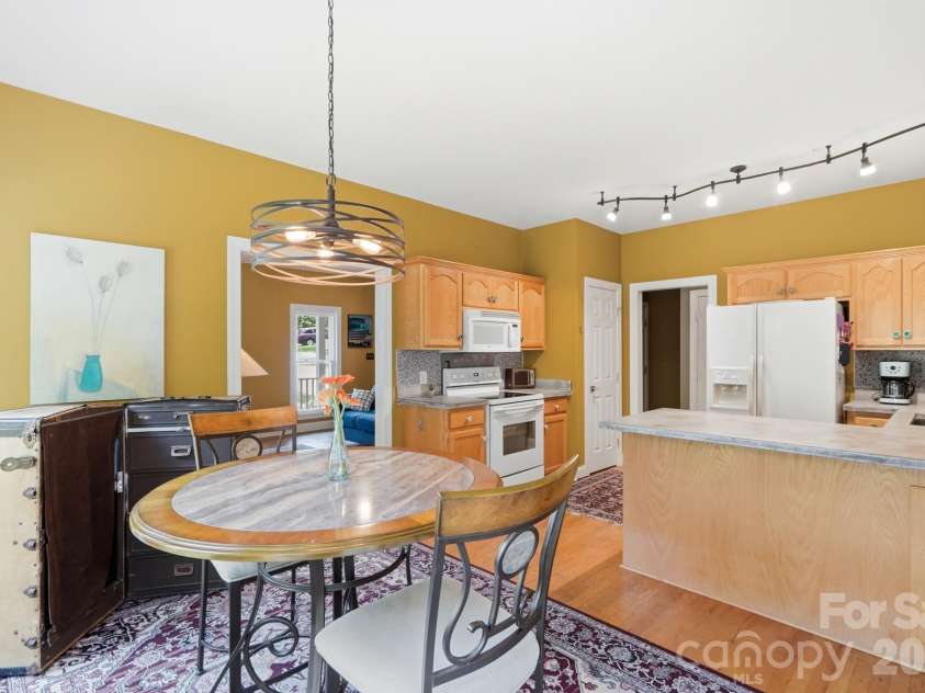 282 Kendra Drive, Concord, NC 28025.  MLS# CAR4414096, YatesRealty ID 46159. 