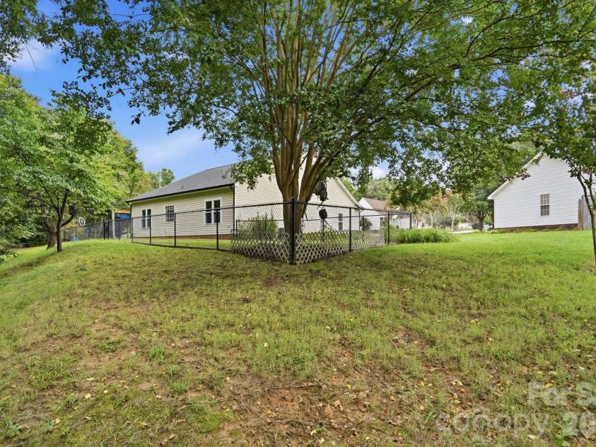 282 Kendra Drive, Concord, NC 28025.  MLS# CAR4414096, YatesRealty ID 46159. 