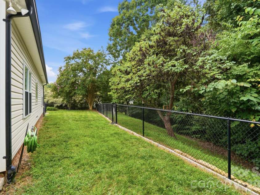 282 Kendra Drive, Concord, NC 28025.  MLS# CAR4414096, YatesRealty ID 46159. 