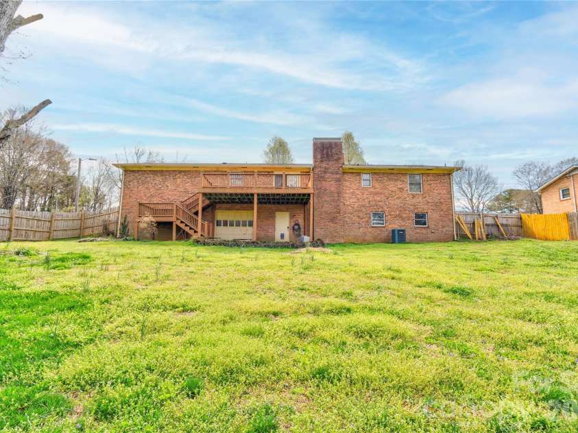 1803 David Drive, Shelby, NC 28150.  MLS# CAR4356185, YatesRealty ID 4616. Back