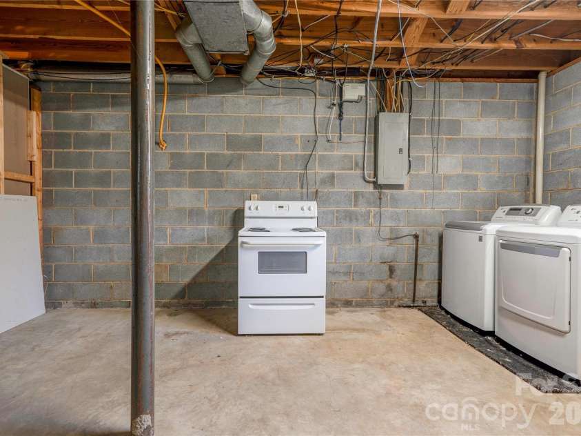 1803 David Drive, Shelby, NC 28150.  MLS# CAR4356185, YatesRealty ID 4616. Basement Laundry