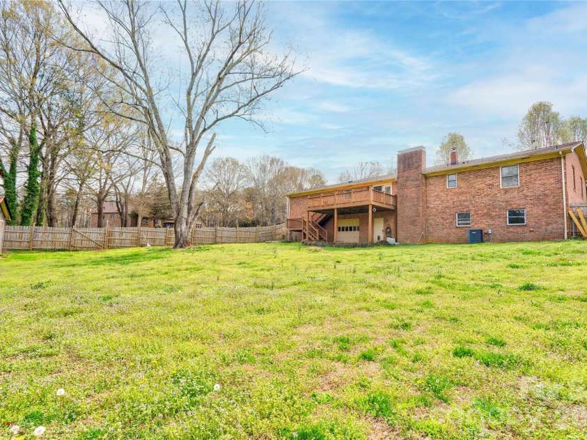 1803 David Drive, Shelby, NC 28150.  MLS# CAR4356185, YatesRealty ID 4616. Fenced Rear Yard