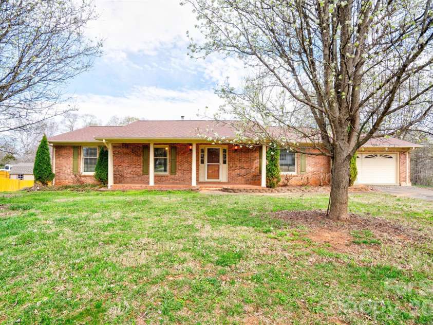 1803 David Drive, Shelby, NC 28150.  MLS# CAR4356185, YatesRealty ID 4616. Front