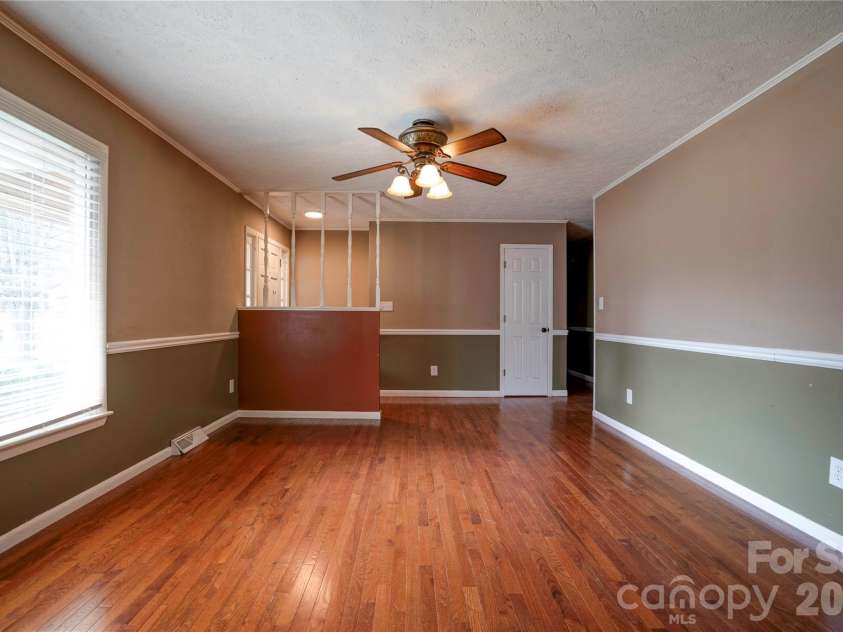 1803 David Drive, Shelby, NC 28150.  MLS# CAR4356185, YatesRealty ID 4616. Living Room