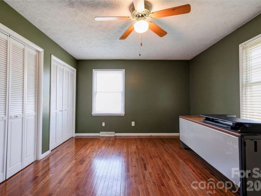 1803 David Drive, Shelby, NC 28150.  MLS# CAR4356185, YatesRealty ID 4616. Primary Bedroom