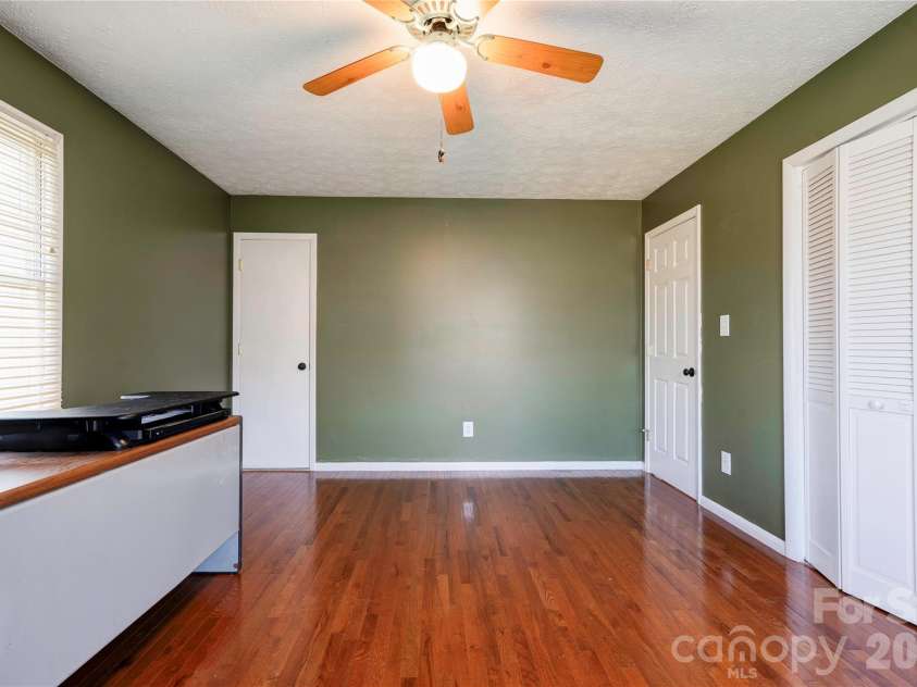 1803 David Drive, Shelby, NC 28150.  MLS# CAR4356185, YatesRealty ID 4616. Primary Bedroom