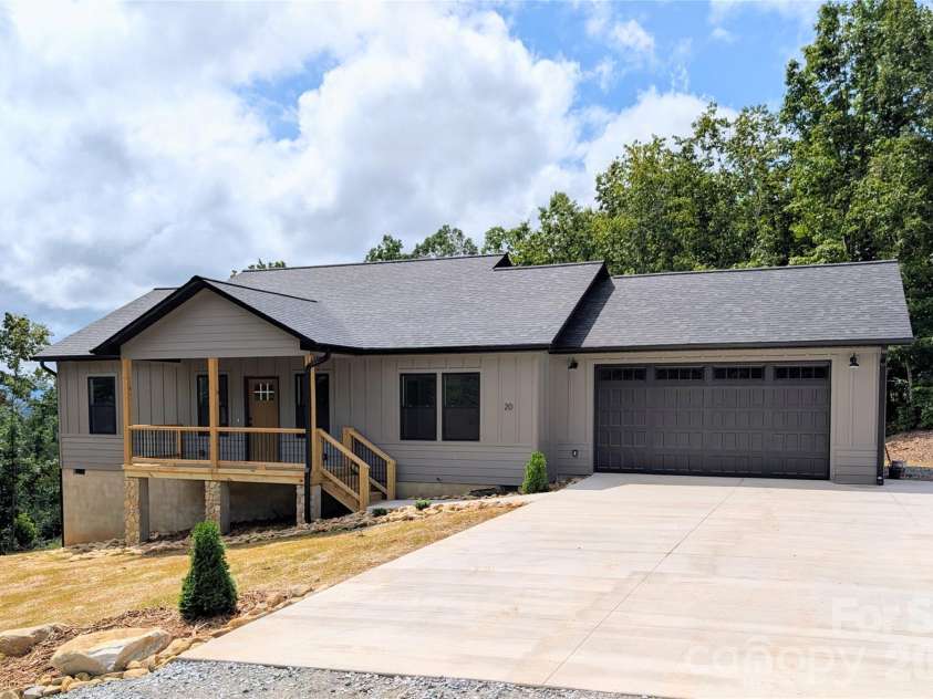 20 Big Sky Drive, Marion, NC 28752.  MLS# CAR4417273, YatesRealty ID 46160. 