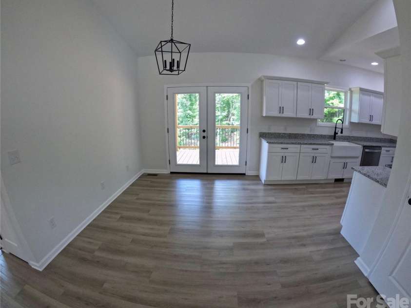 20 Big Sky Drive, Marion, NC 28752.  MLS# CAR4417273, YatesRealty ID 46160. 