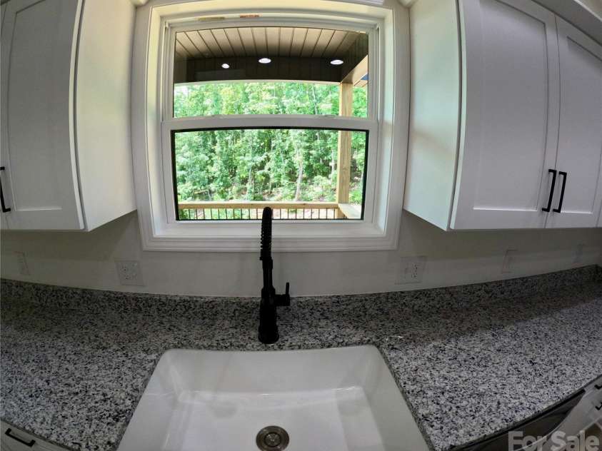 20 Big Sky Drive, Marion, NC 28752.  MLS# CAR4417273, YatesRealty ID 46160. 