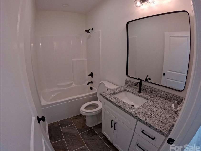 20 Big Sky Drive, Marion, NC 28752.  MLS# CAR4417273, YatesRealty ID 46160. 