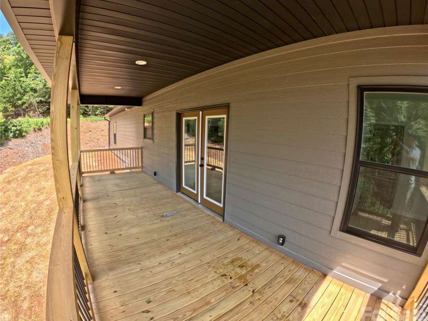20 Big Sky Drive, Marion, NC 28752.  MLS# CAR4417273, YatesRealty ID 46160. 