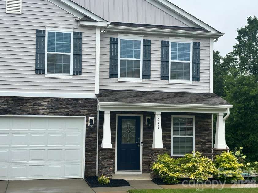 2527 Austyn Joey Drive, Charlotte, NC 28214.  MLS# CAR4404980, YatesRealty ID 46162. 