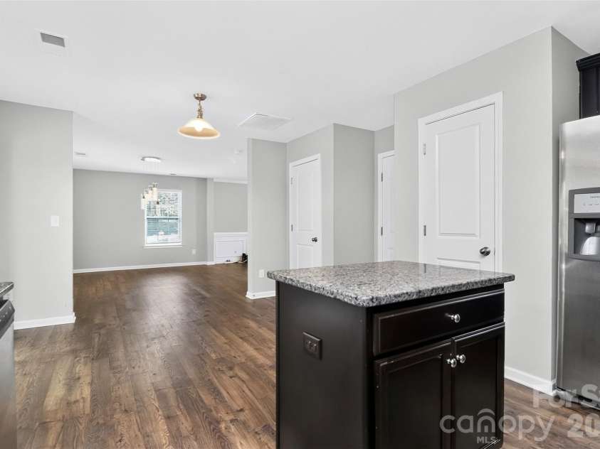2527 Austyn Joey Drive, Charlotte, NC 28214.  MLS# CAR4404980, YatesRealty ID 46162. 