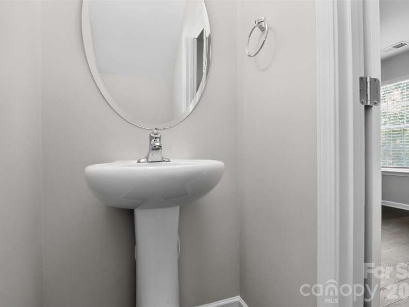 2527 Austyn Joey Drive, Charlotte, NC 28214.  MLS# CAR4404980, YatesRealty ID 46162. 