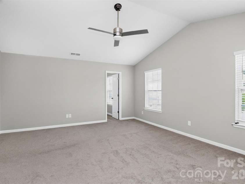2527 Austyn Joey Drive, Charlotte, NC 28214.  MLS# CAR4404980, YatesRealty ID 46162. 