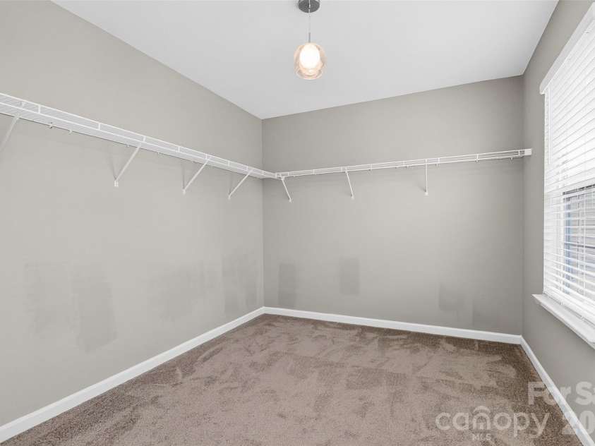2527 Austyn Joey Drive, Charlotte, NC 28214.  MLS# CAR4404980, YatesRealty ID 46162. 