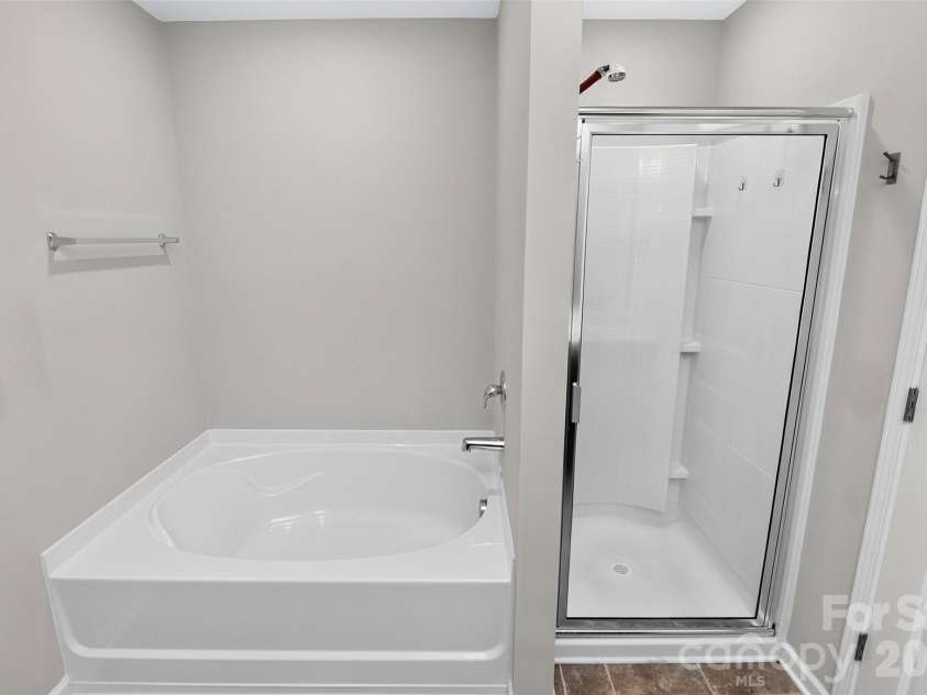 2527 Austyn Joey Drive, Charlotte, NC 28214.  MLS# CAR4404980, YatesRealty ID 46162. 