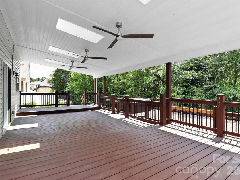 2527 Austyn Joey Drive, Charlotte, NC 28214.  MLS# CAR4404980, YatesRealty ID 46162. 