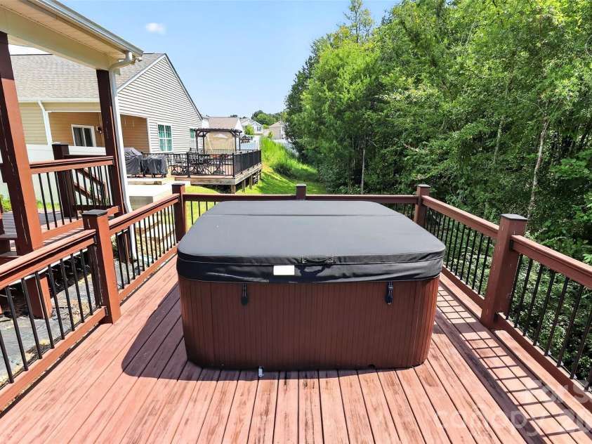 2527 Austyn Joey Drive, Charlotte, NC 28214.  MLS# CAR4404980, YatesRealty ID 46162. 