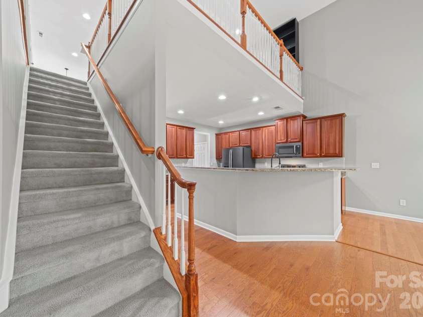 3342 Park South Station Boulevard, Charlotte, NC 28210.  MLS# CAR4417276, YatesRealty ID 46163. 