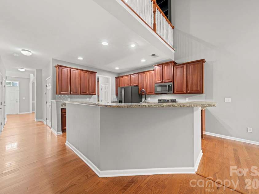 3342 Park South Station Boulevard, Charlotte, NC 28210.  MLS# CAR4417276, YatesRealty ID 46163. 
