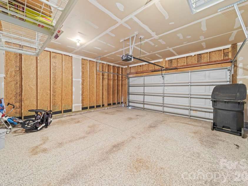 3342 Park South Station Boulevard, Charlotte, NC 28210.  MLS# CAR4417276, YatesRealty ID 46163. 