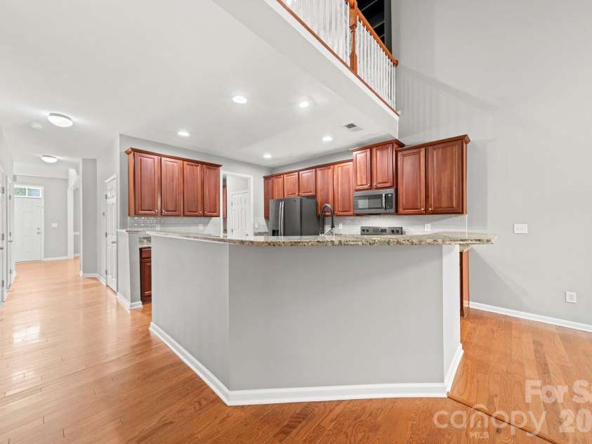 3342 Park South Station Boulevard, Charlotte, NC 28210.  MLS# CAR4417276, YatesRealty ID 46163. 