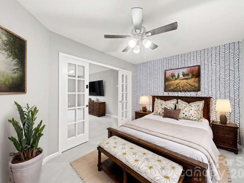 3342 Park South Station Boulevard, Charlotte, NC 28210.  MLS# CAR4417276, YatesRealty ID 46163. 