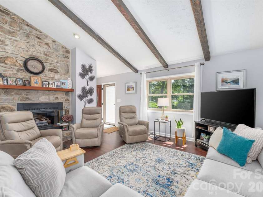 115 Hazelview Drive, Waynesville, NC 28786.  MLS# CAR4415645, YatesRealty ID 46166. 