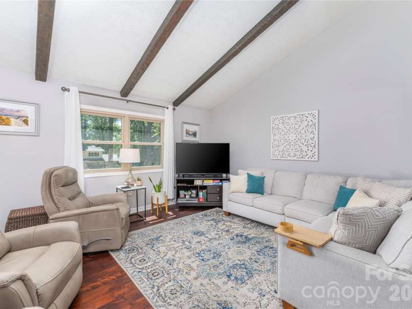 115 Hazelview Drive, Waynesville, NC 28786.  MLS# CAR4415645, YatesRealty ID 46166. 