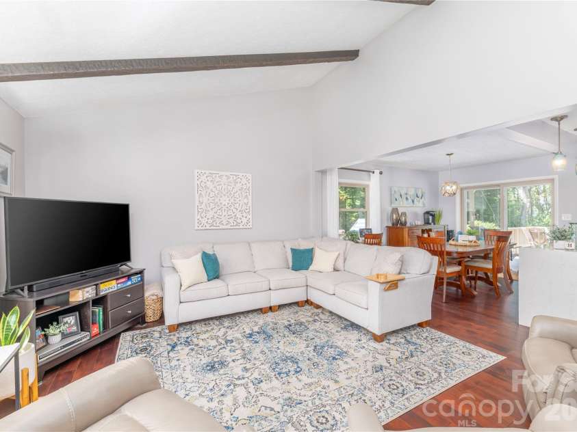 115 Hazelview Drive, Waynesville, NC 28786.  MLS# CAR4415645, YatesRealty ID 46166. 