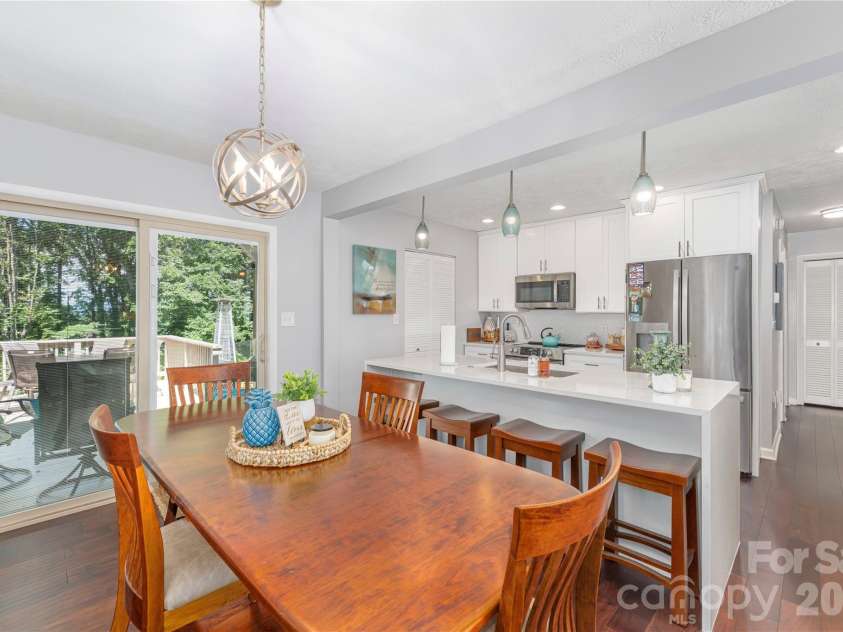 115 Hazelview Drive, Waynesville, NC 28786.  MLS# CAR4415645, YatesRealty ID 46166. 