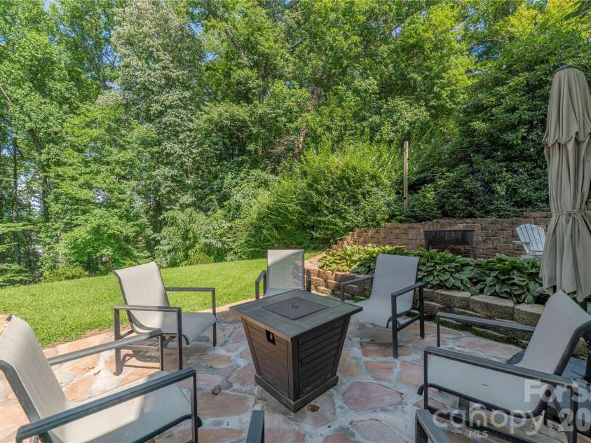 115 Hazelview Drive, Waynesville, NC 28786.  MLS# CAR4415645, YatesRealty ID 46166. 
