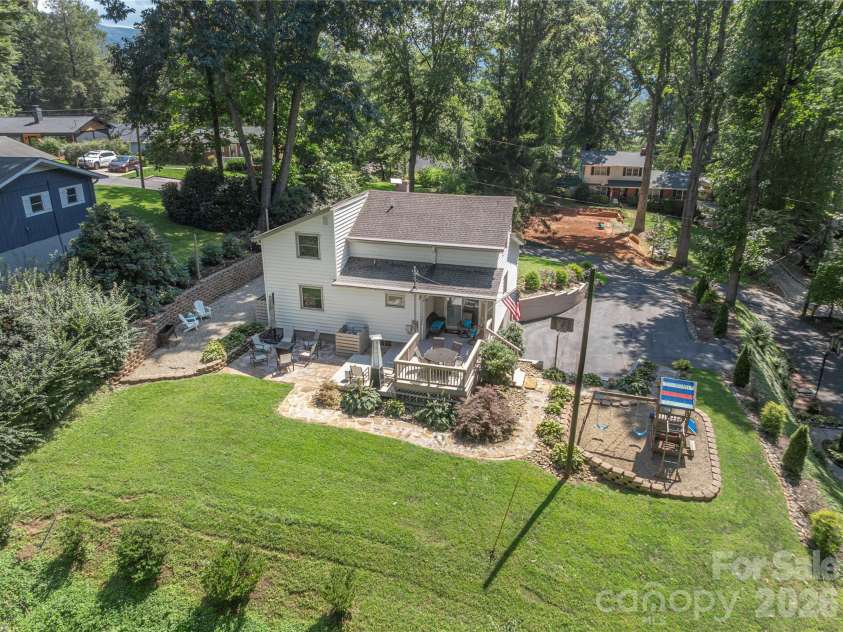 115 Hazelview Drive, Waynesville, NC 28786.  MLS# CAR4415645, YatesRealty ID 46166. 