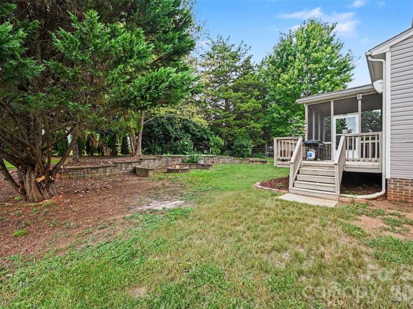 9883 Darby Creek Avenue, Concord, NC 28027.  MLS# CAR4416983, YatesRealty ID 46169. 
