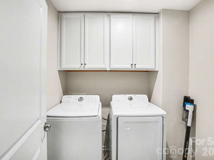 1035 Barnette Farm Lane, Monroe, NC 28110.  MLS# CAR4344877, YatesRealty ID 4617. 