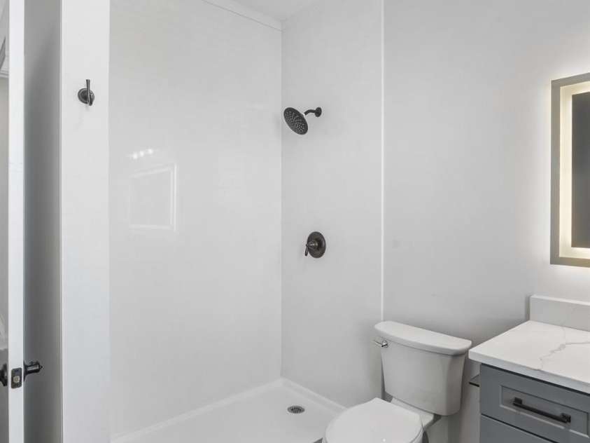 121 Main Street, Lexington, NC 27292.  MLS# CAR4356738, YatesRealty ID 4617. 