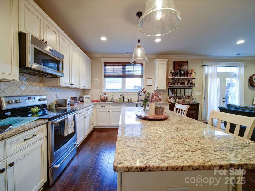 508 Summerfield Place, Belmont, NC 28012.  MLS# CAR4230413, YatesRealty ID 4617. 