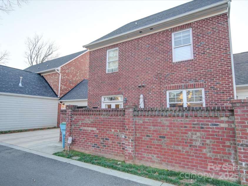 508 Summerfield Place, Belmont, NC 28012.  MLS# CAR4230413, YatesRealty ID 4617. 