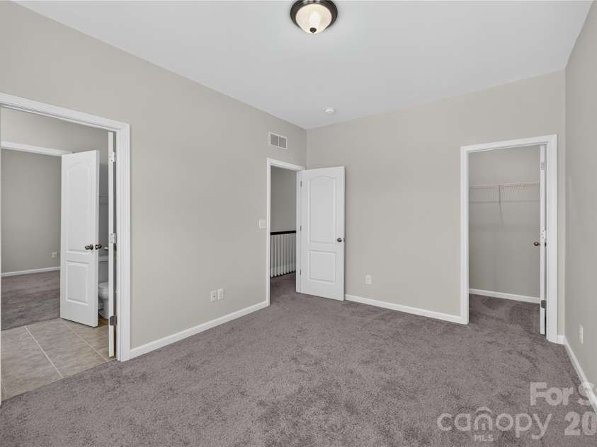 5077 Waterloo Drive, Tega Cay, SC 29708.  MLS# CAR4417245, YatesRealty ID 46170. 