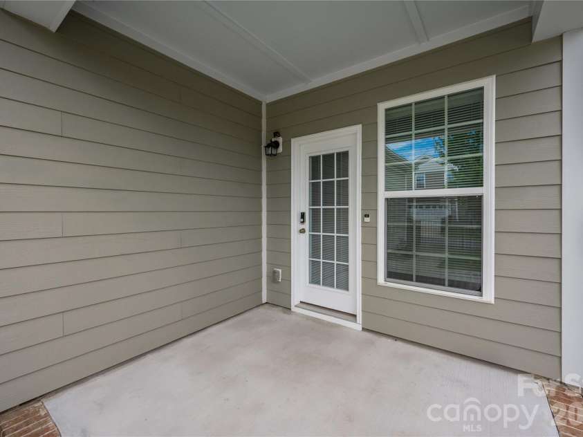 5077 Waterloo Drive, Tega Cay, SC 29708.  MLS# CAR4417245, YatesRealty ID 46170. 
