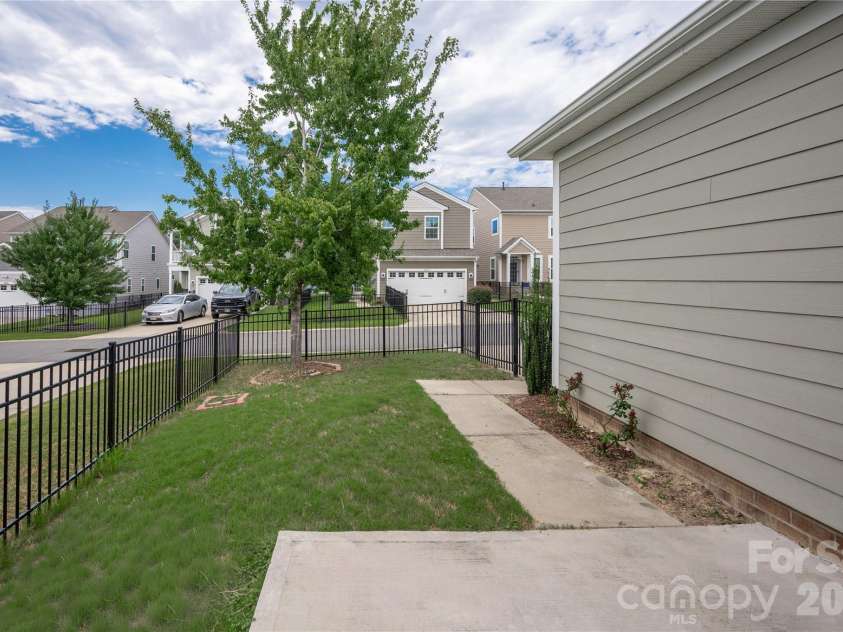 5077 Waterloo Drive, Tega Cay, SC 29708.  MLS# CAR4417245, YatesRealty ID 46170. 