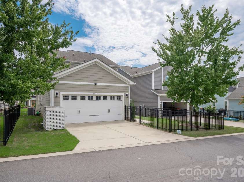 5077 Waterloo Drive, Tega Cay, SC 29708.  MLS# CAR4417245, YatesRealty ID 46170. 