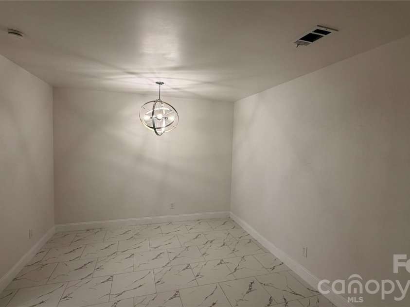 7107 Stonington Lane, Charlotte, NC 28227.  MLS# CAR4416930, YatesRealty ID 46171. Dining room