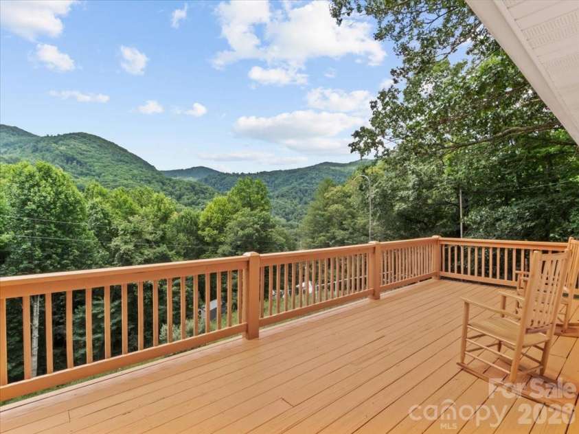 198 Florida Hill Drive, Green Mountain, NC 28740.  MLS# CAR4403043, YatesRealty ID 46172. 