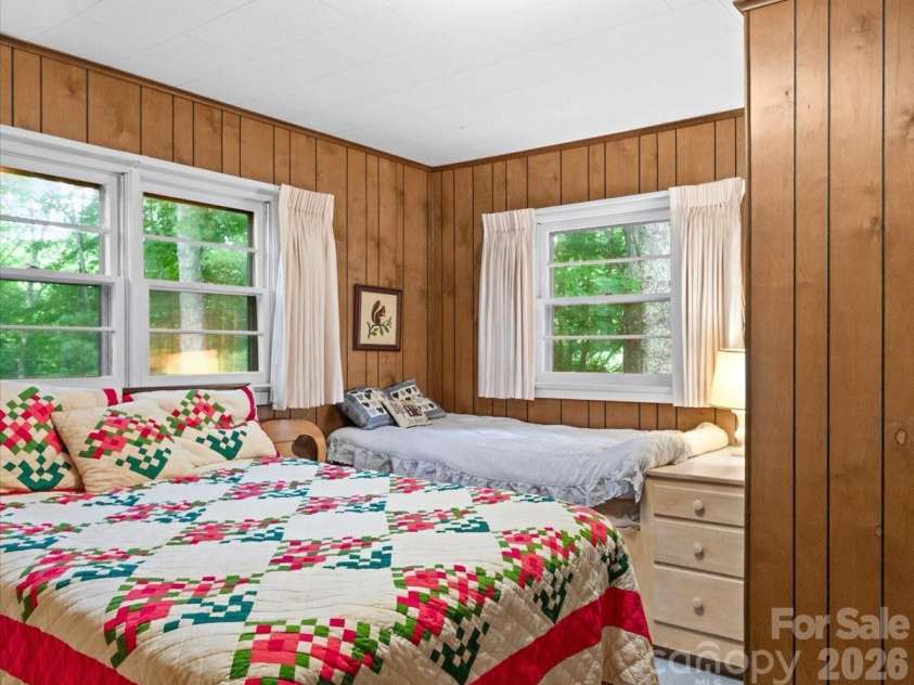 198 Florida Hill Drive, Green Mountain, NC 28740.  MLS# CAR4403043, YatesRealty ID 46172. 