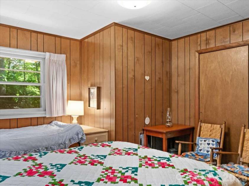 198 Florida Hill Drive, Green Mountain, NC 28740.  MLS# CAR4403043, YatesRealty ID 46172. 